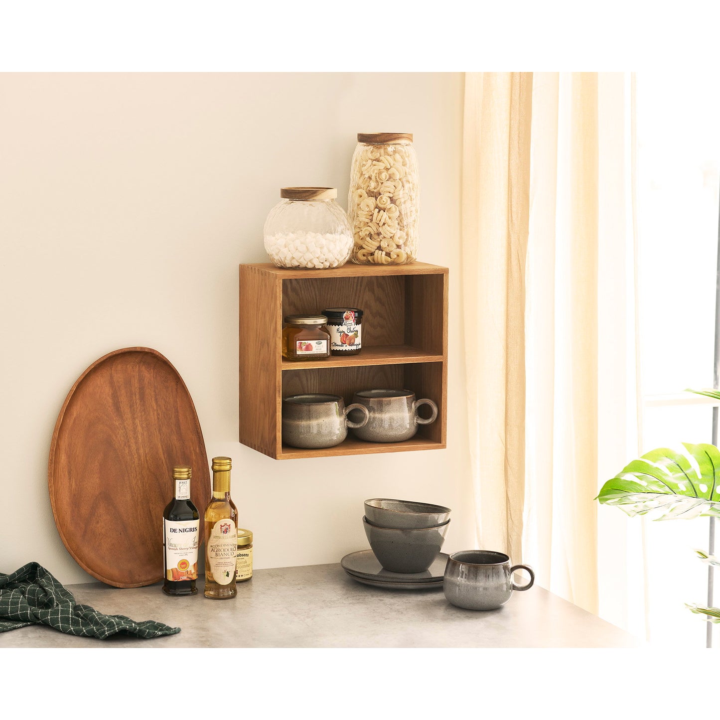 Townsville Wall Shelf in Oak with 2 Compartments — 30 × 18 × 30 cm