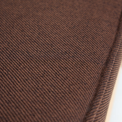 Poltrona Haze em Carvalho, Tecido Castanho-Escuro — 81 × 65 × 79 cm