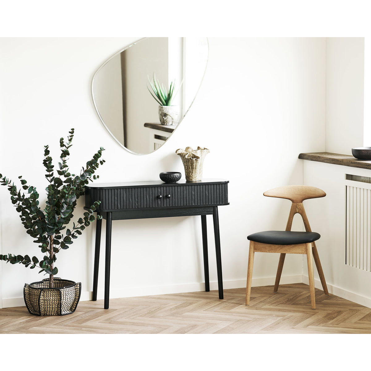 Aparador Nikko em MDF e Pinho, Preto com 2 Portas — 100 × 30 × 80 cm