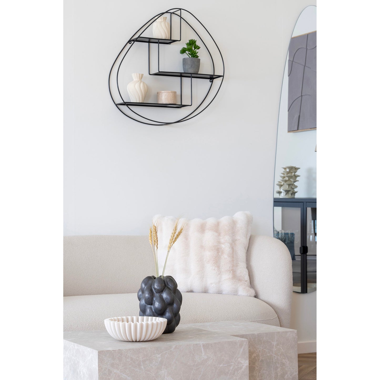 Almofada Galena em Pelo Sintético Branco — 45 × 45 cm