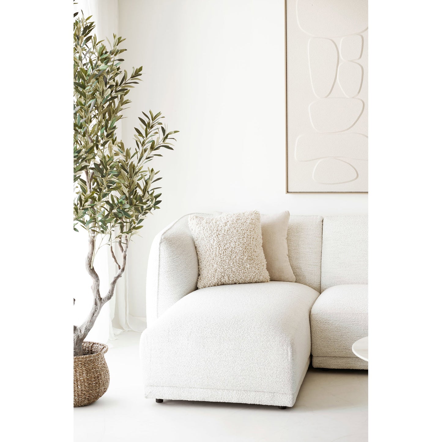 Almofada Tossa em Bouclé Cru, com Enchimento — 45 × 45 cm