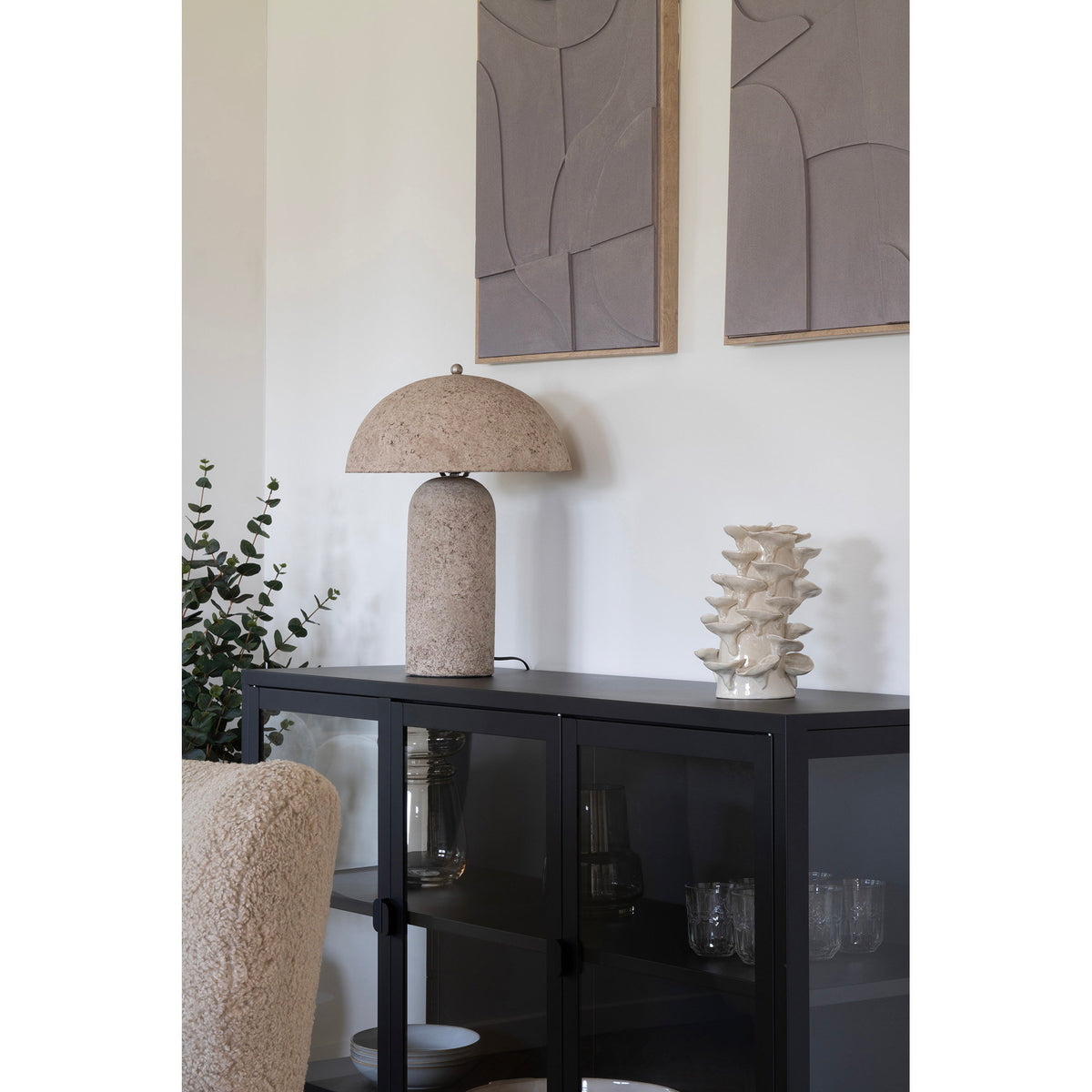 Candeeiro de Mesa Astley em Papel-Mâché, Cinzento-Pedra — 49,5 cm