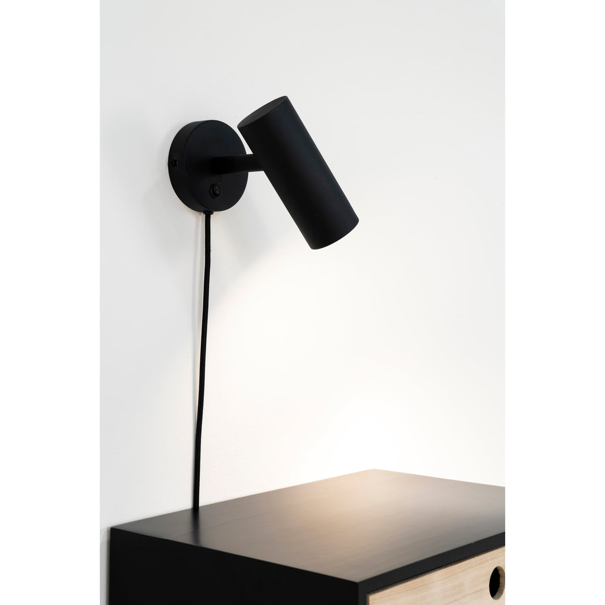 Aplique de Parede Paris em Aço Preto — 22 cm