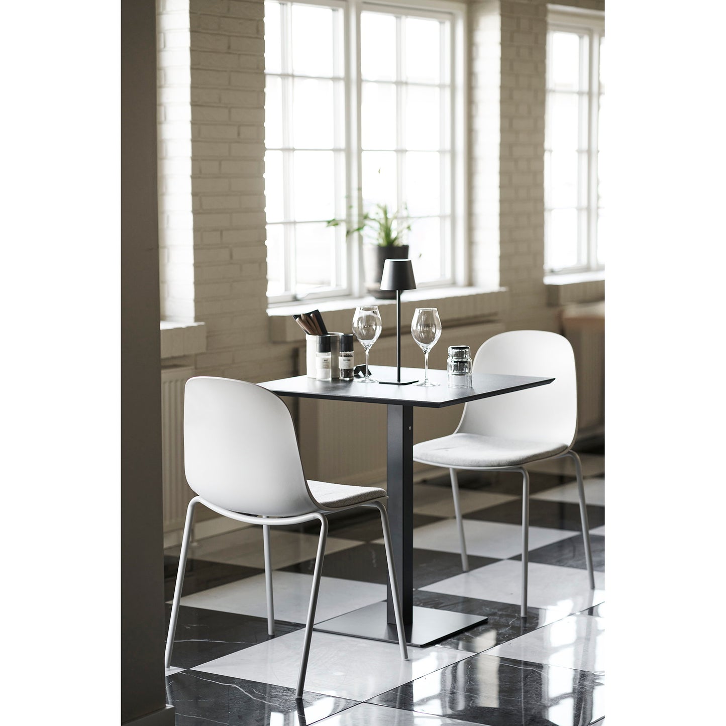 Candeeiro de Mesa Bradford Recarregável, Metal Preto