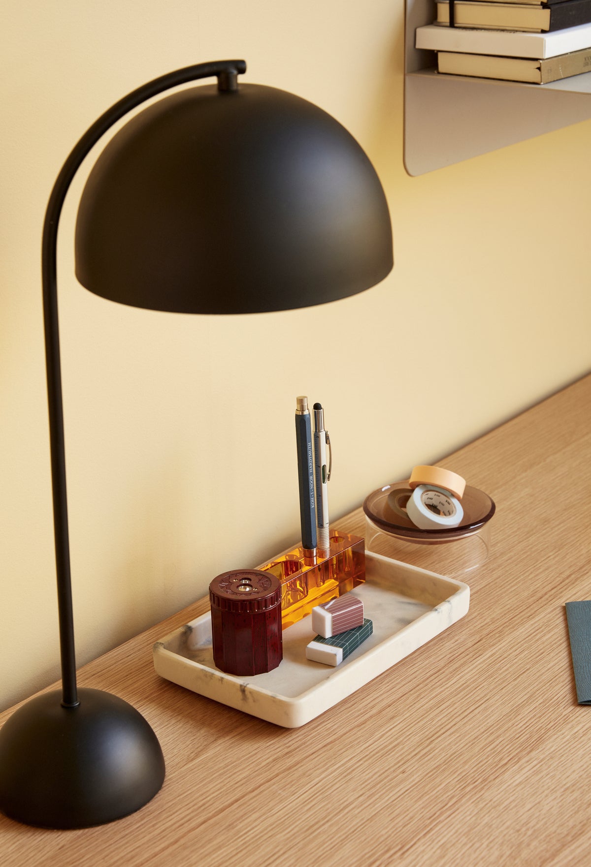 Form Iron Table Lamp, Black — Ø 23 × 48 cm