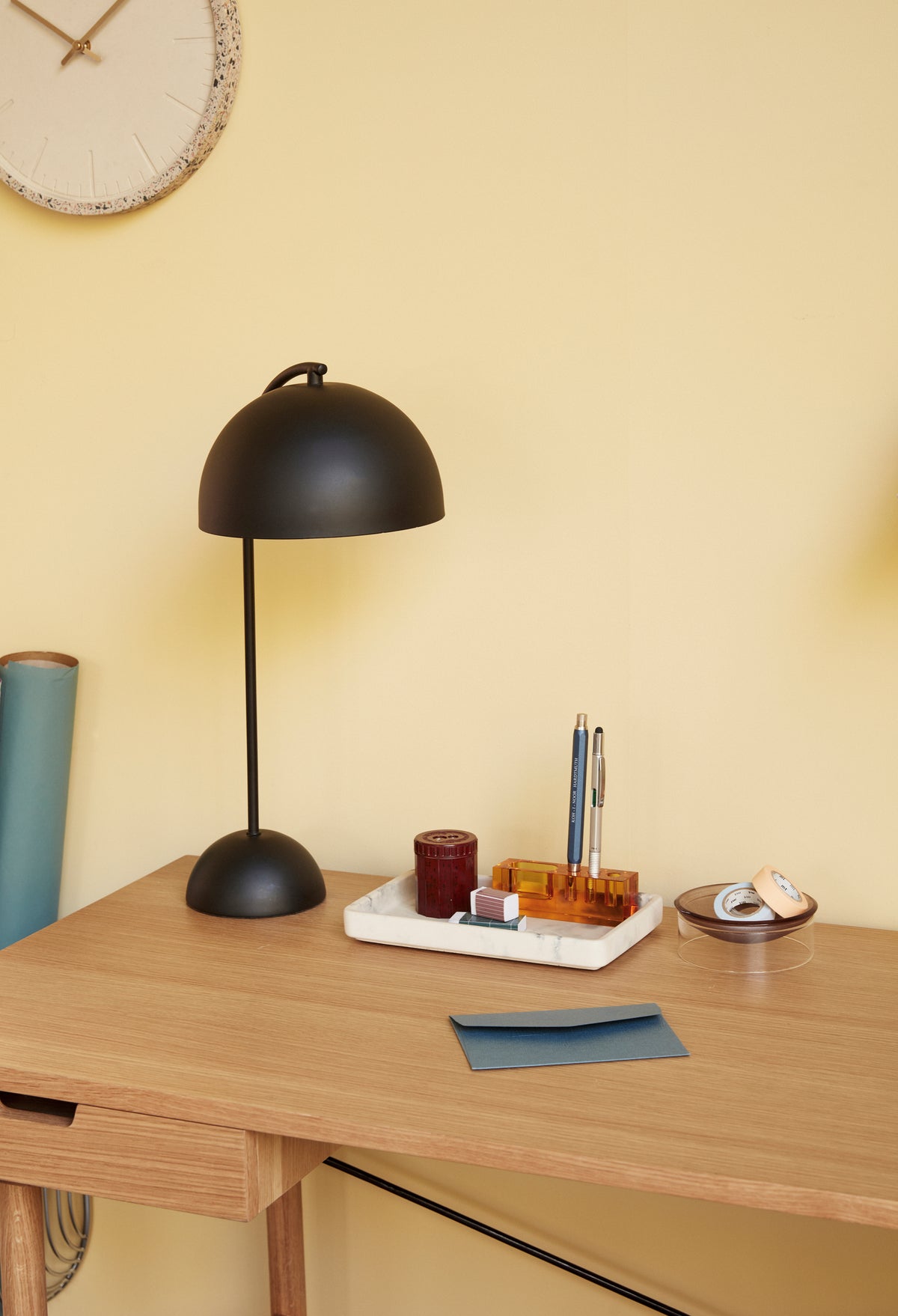 Form Iron Table Lamp, Black — Ø 23 × 48 cm
