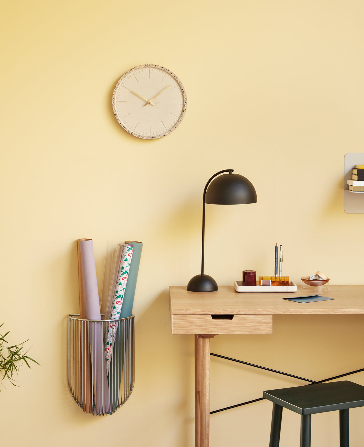 Form Iron Table Lamp, Black — Ø 23 × 48 cm