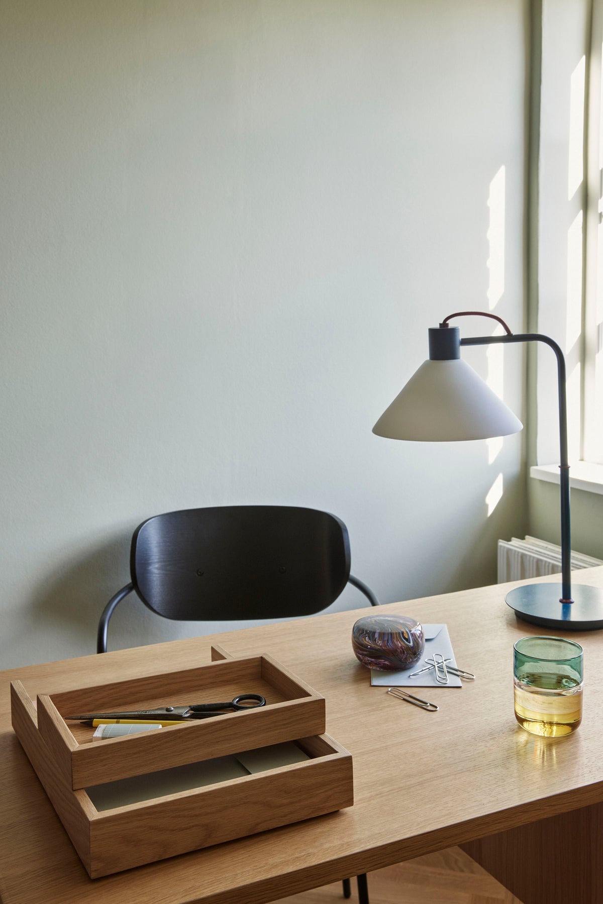 Lámpara de Mesa Spot de Cristal y Hierro, Azul y Petróleo — 37 × 22 × 44 cm