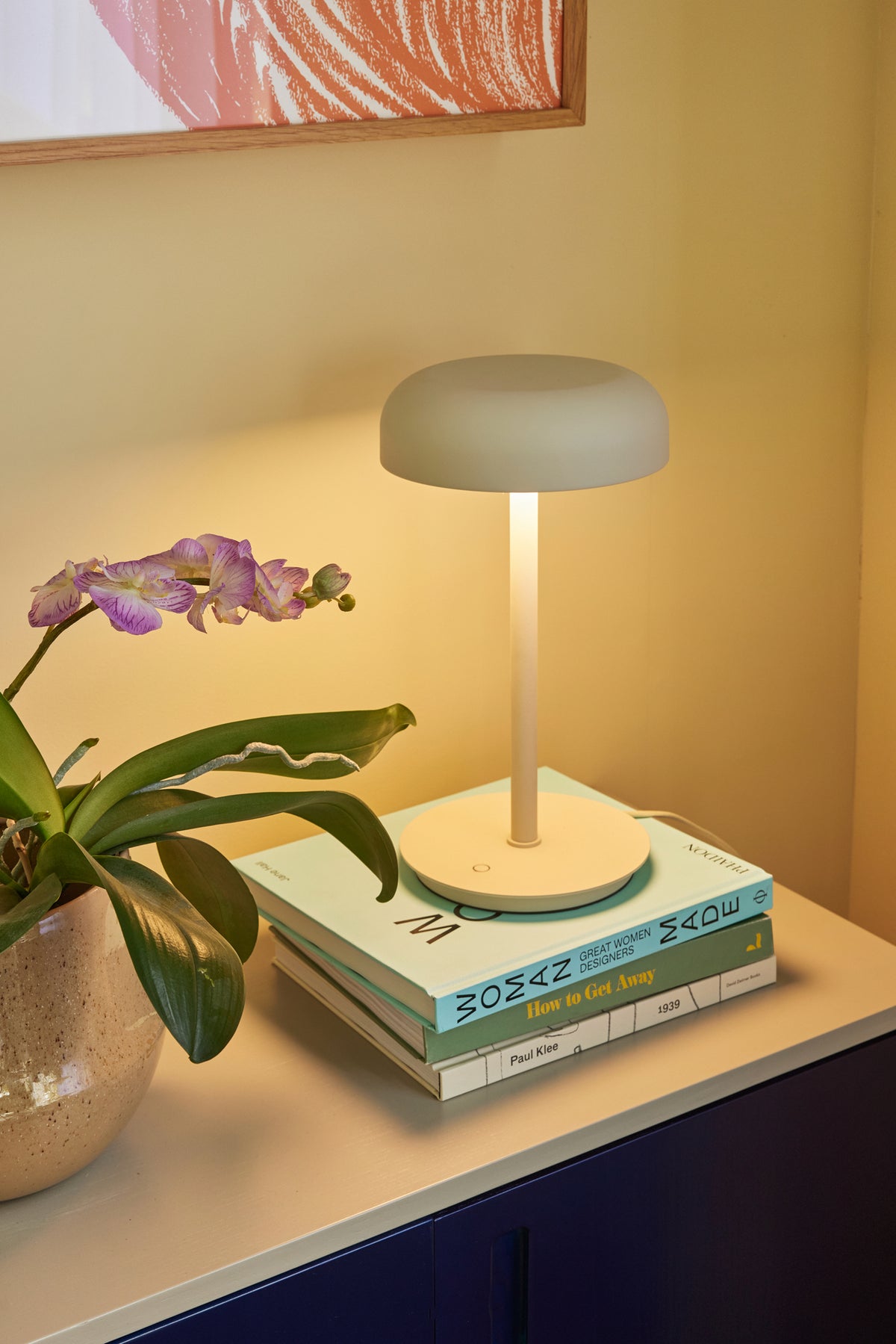 Velo Table Lamp in Iron and Polycarbonate with Dimmable LED, Sand — Ø 20 × 37 cm