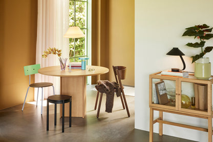 Candeeiro Suspenso Muse Triangular em Vidro Opalino e Latão, Branco — Ø 40 × 38 cm