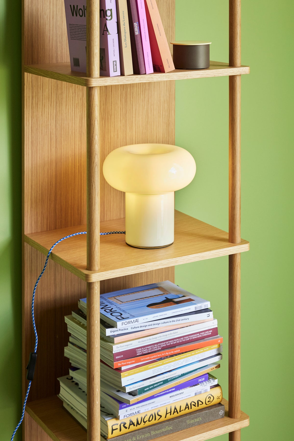 Candeeiro de Mesa Hues em Vidro Opalino, Verde Claro — Ø 23 × 22 cm