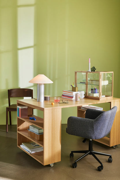 Lámpara de mesa Orbit plateada metálica
