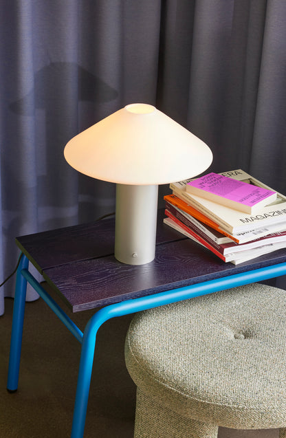 Lámpara de mesa Orbit plateada metálica