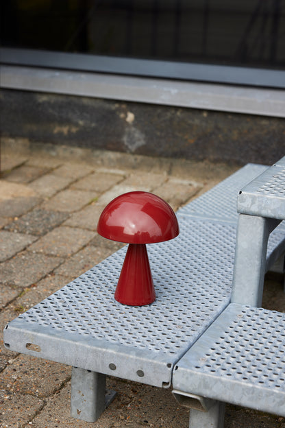 Candeeiro Portátil Mush em Ferro, Vermelho — Ø 15 × 20 cm