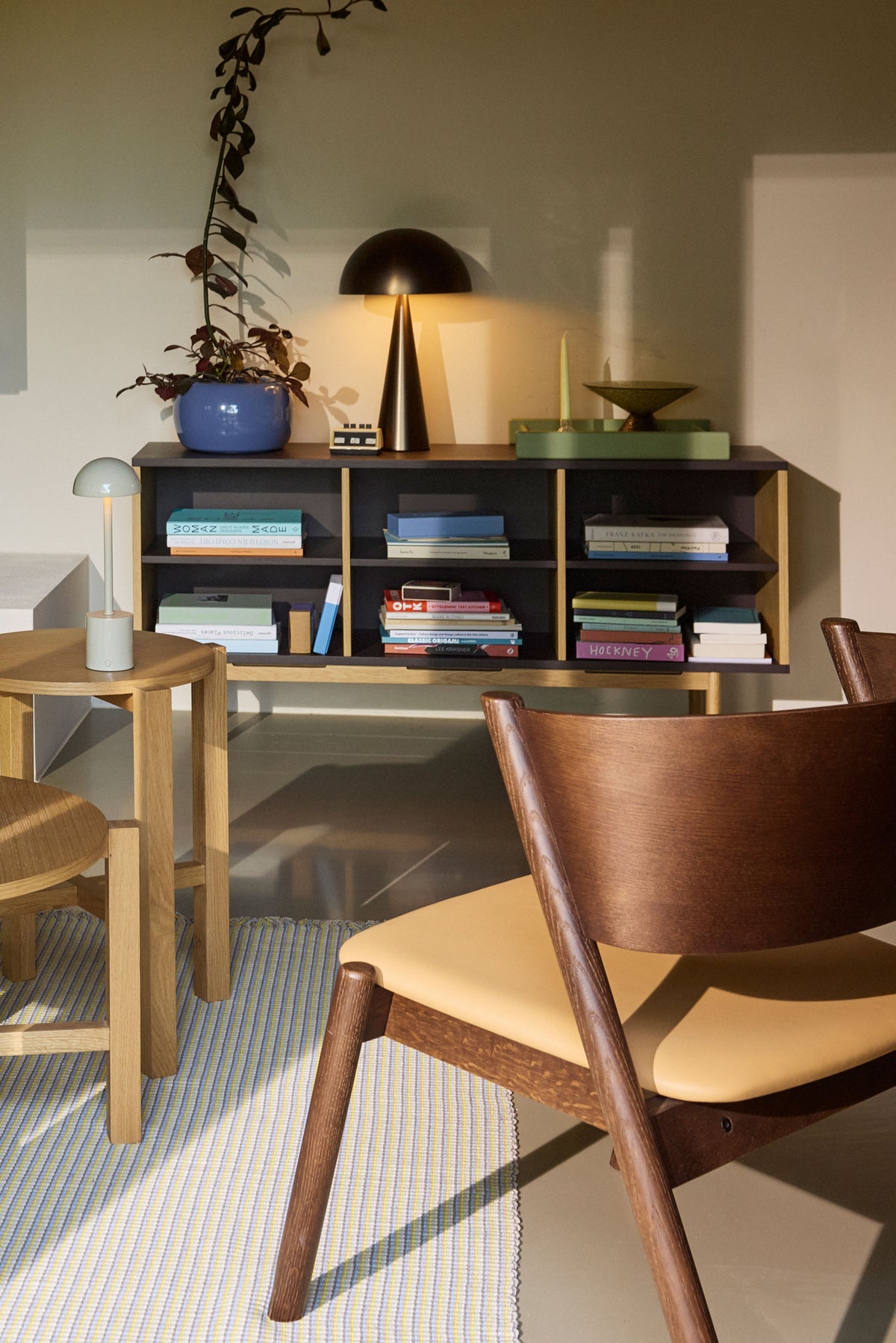 Mush Tall Table Lamp in Iron, Burnished Brass — Ø 30 × 50 cm