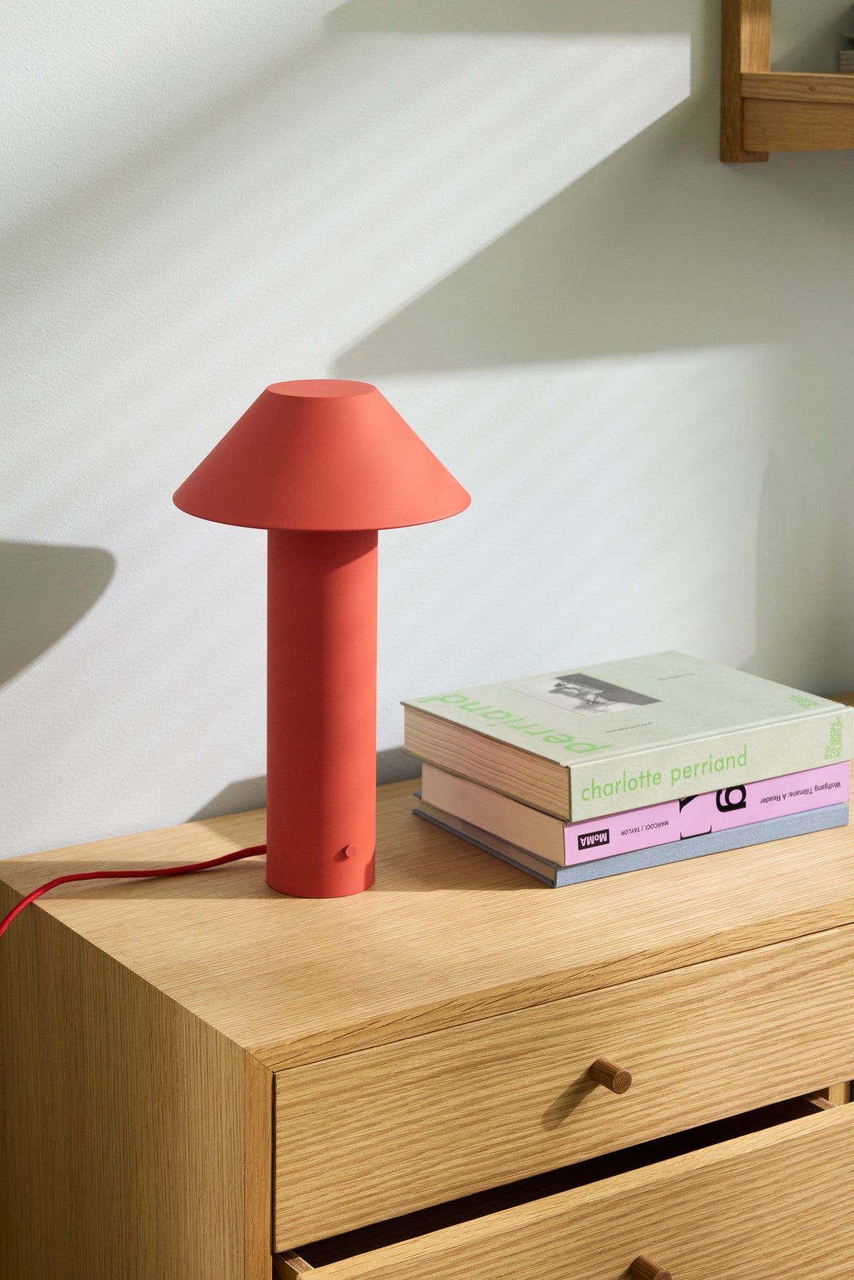 Candeeiro de Mesa Torre em Ferro com LED Regulável, Vermelho — Ø 19 × 32 cm
