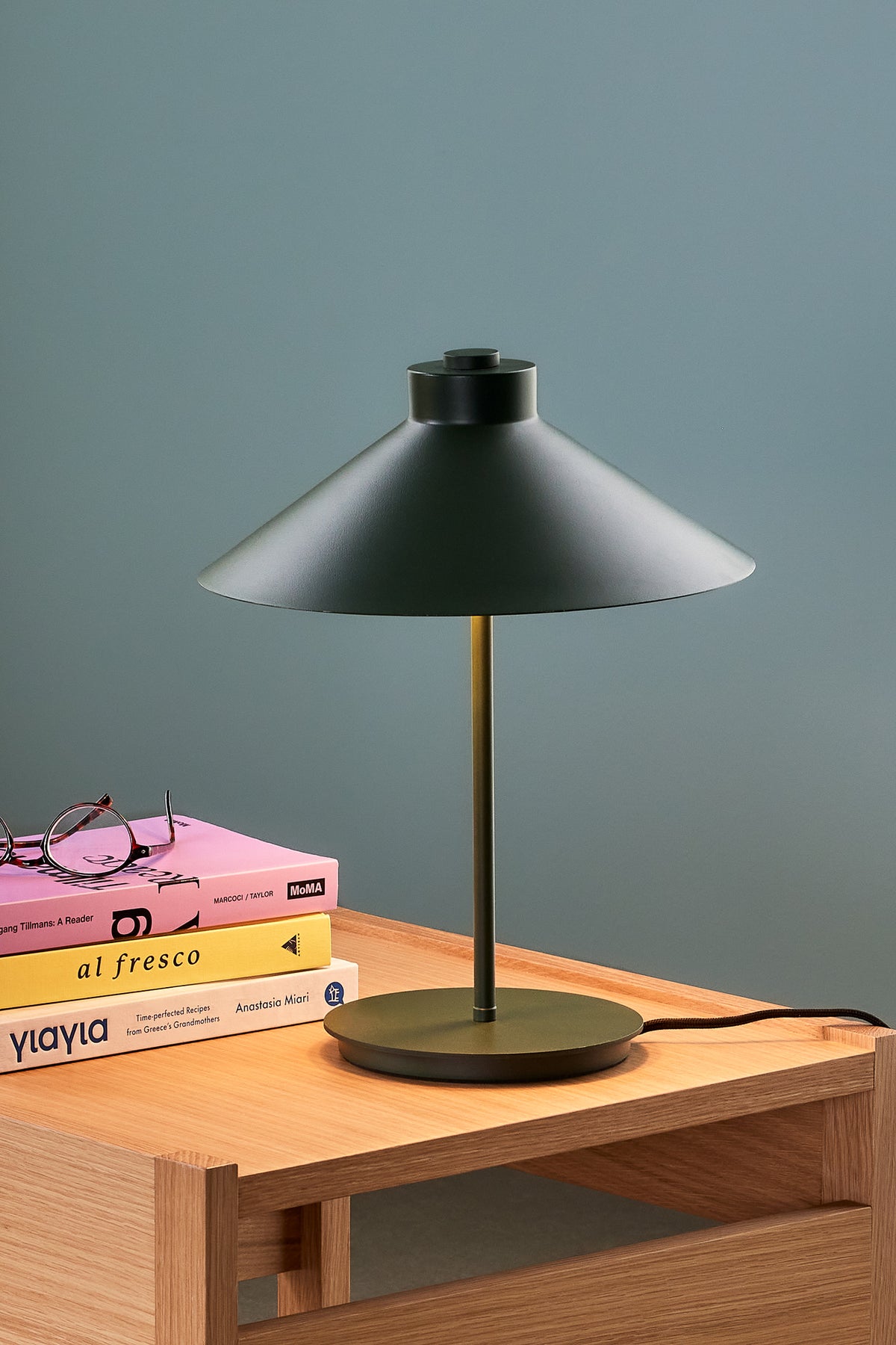 Shape Dark Green Iron Table Lamp — Ø 30 × 38 cm