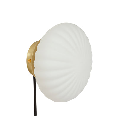 Aplique de Parede Kumu em Vidro Soprado à Boca e Latão, Branco — Ø 18 × 12 cm