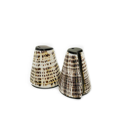 Set of 2 Salt & Pepper Shakers in Natural Shell
