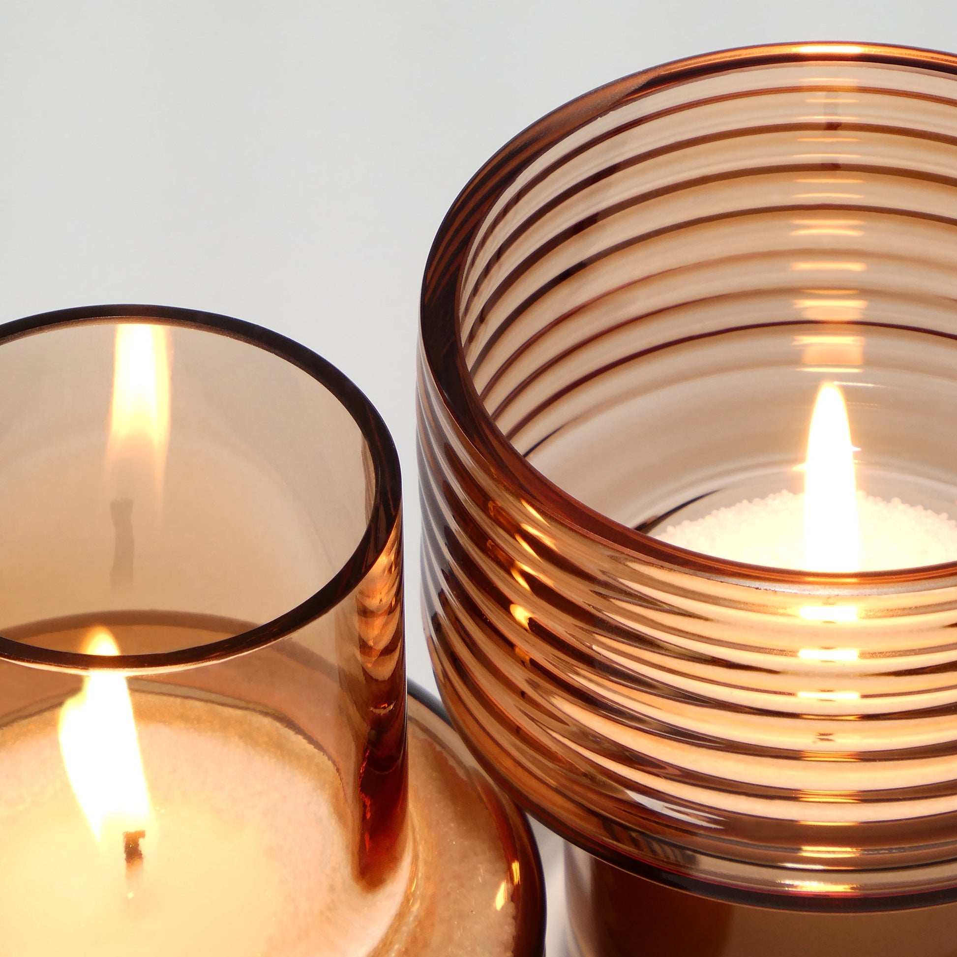 Conjunto 3 castiçais GLOW TOGETHER vidro soprado — cor mocha mousse