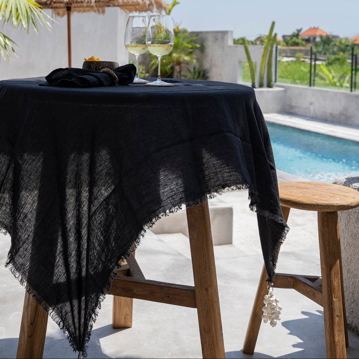 Mantel de lino — Negro — 150×150