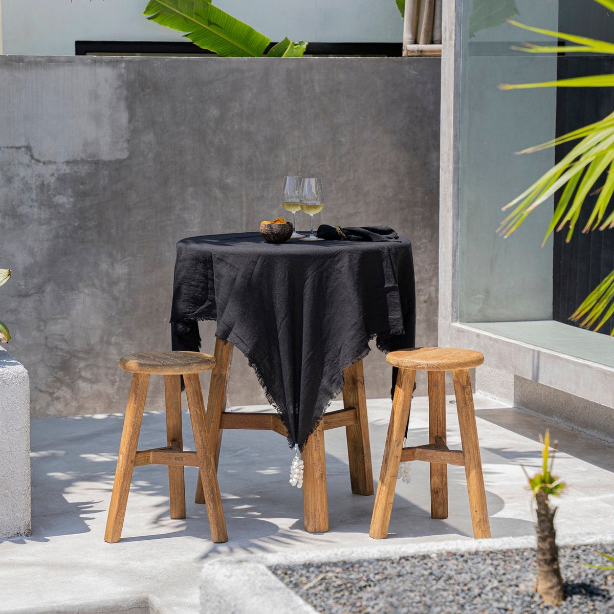 Mantel de Lino — Negro — 150×200