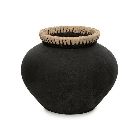 Vaso Styly em Terracota Alto — Preto e Ráfia — L