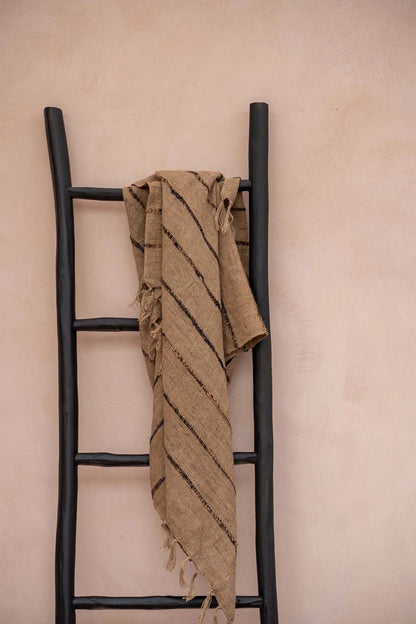 Escada Decorativa Tulum em Teca Preta — 165 cm