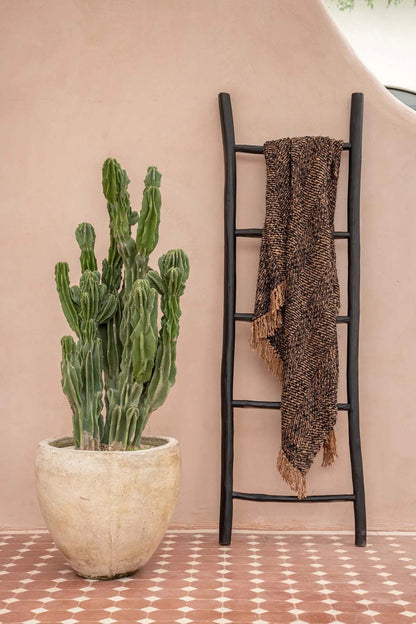 Escada Decorativa Tulum em Teca Preta — 165 cm