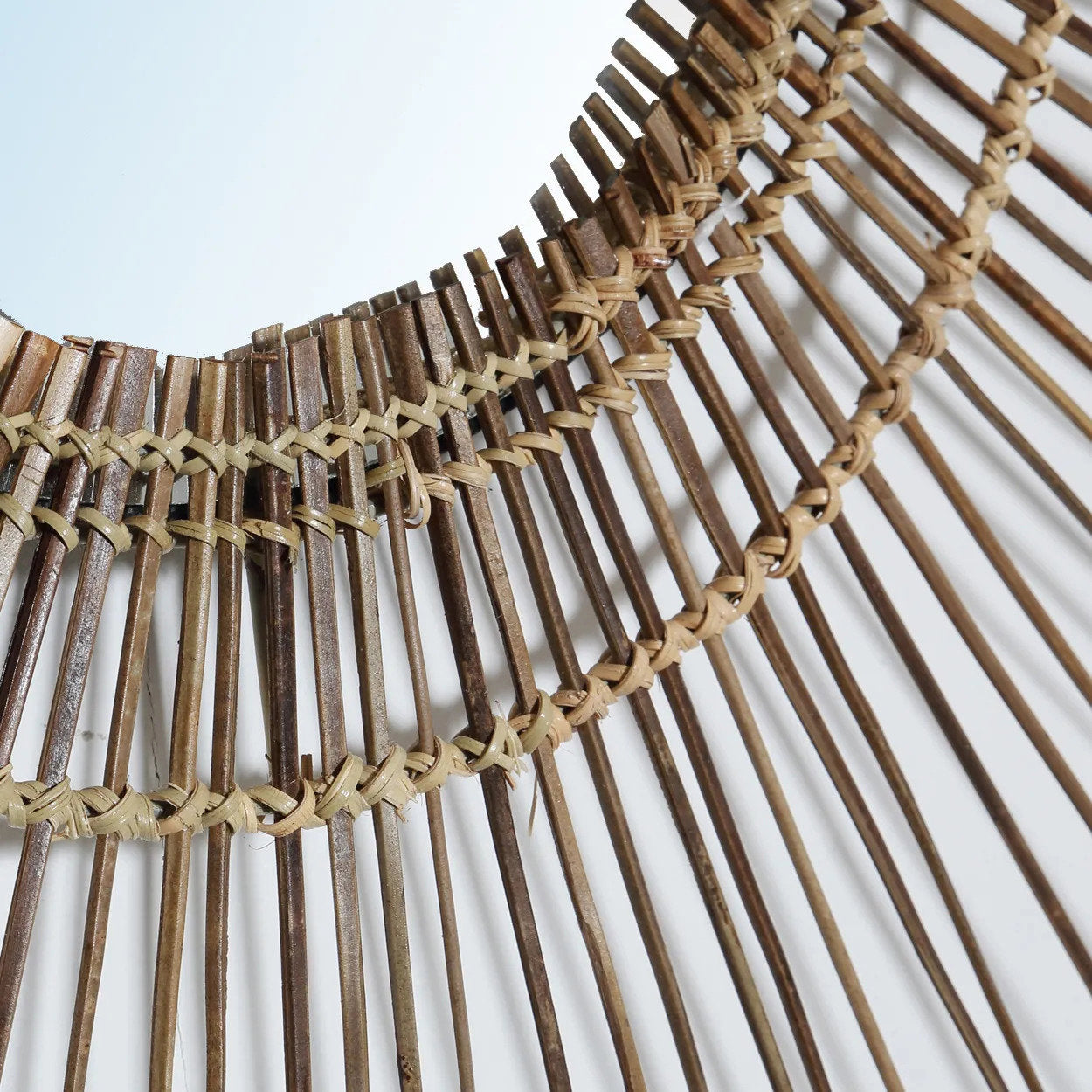 Espelho Tropical em Rattan Natural — L