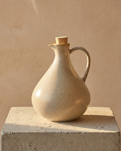 White Stoneware Olive Oil Bottle No. 80 — 16.5 cm