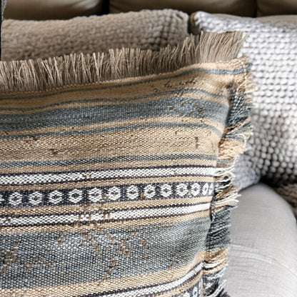 Almofada Wabi — composição decorativa em interior japonês