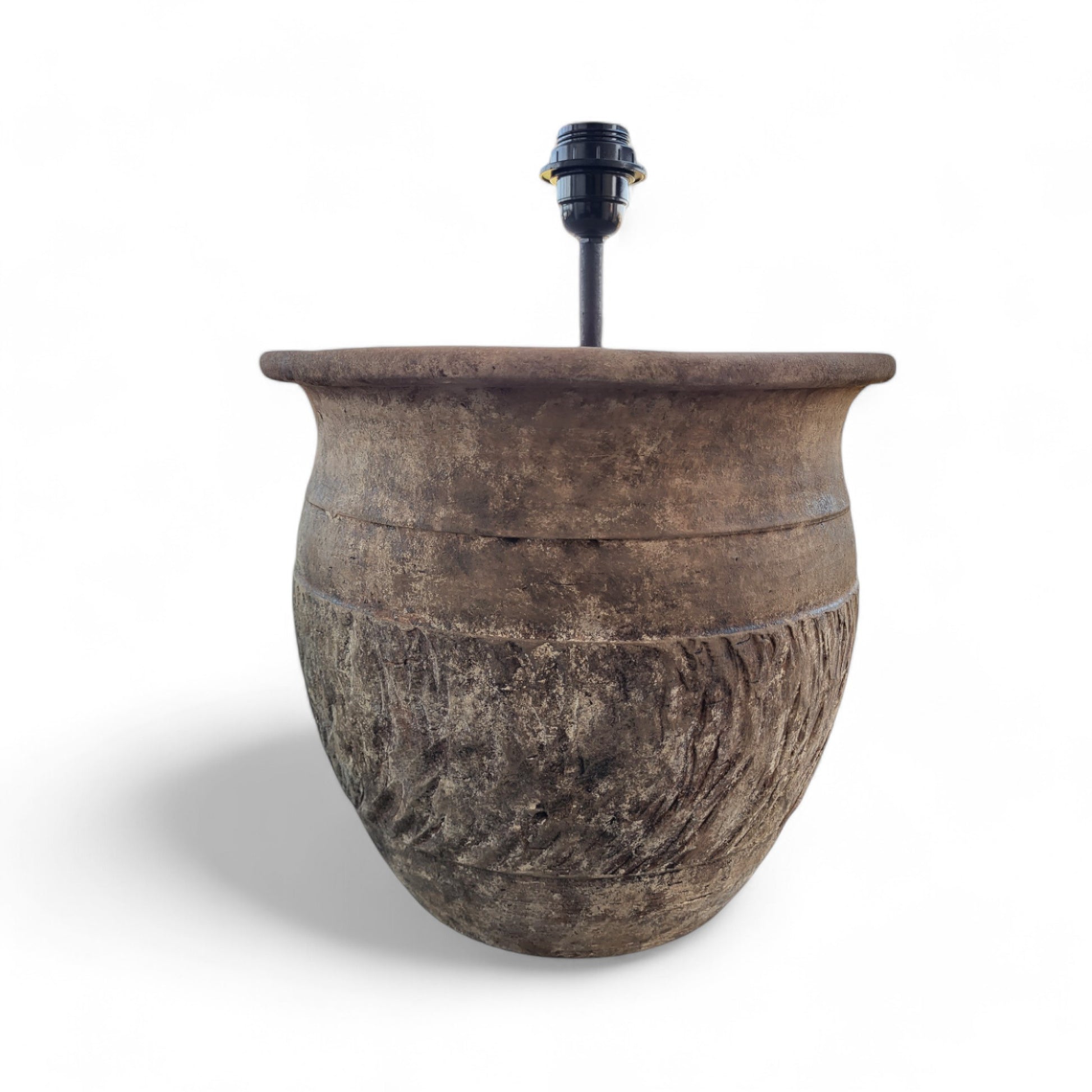 Luz de Barro terracota — detalhe artesanal