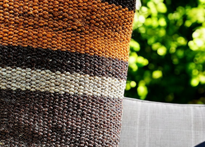 Capa almofada kilim boho em ambiente de sala decorada