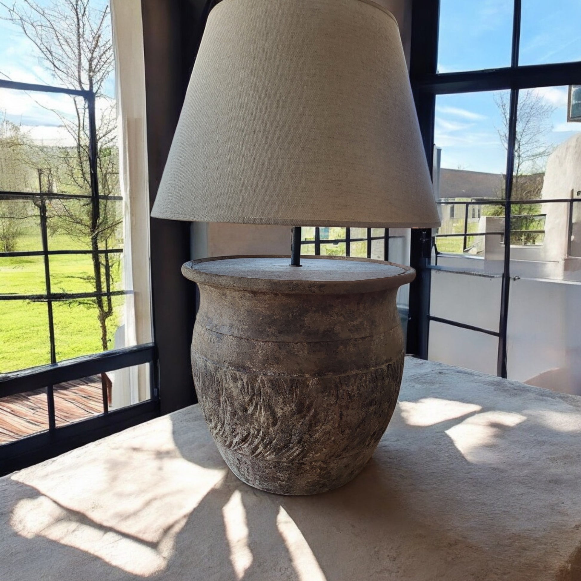 Luz de Barro terracota — ambiente de sala