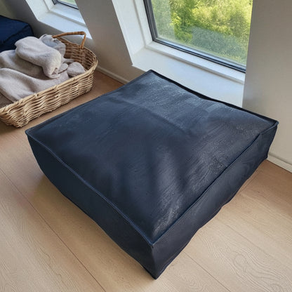 Pufe azul real em tecido de cortiça — colecção CorkLux NIXOFY