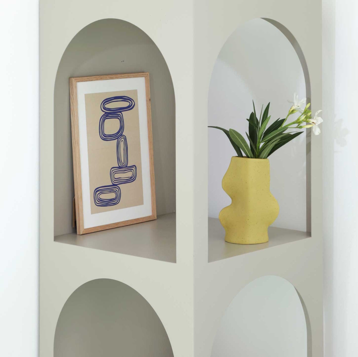 Vaso cerâmico Fluxo Médio Verde Pistácio — design orgânico