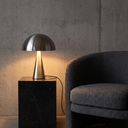 Candeeiro de Mesa Mush Mini — Níquel — imagem de ambiente NIXOFY