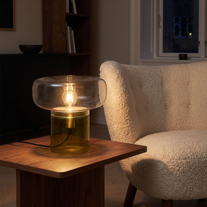 Candeeiro de Mesa Crave em Vidro Soprado à Boca, Transparente e Verde Escuro — Ø 33 × 30 cm — ambiente