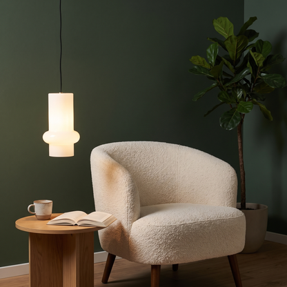 Candeeiro Suspenso Pilule Down, Branco Brilhante em Vidro Opalino Soprado à Boca — Ø 15 × 25 cm — ambiente
