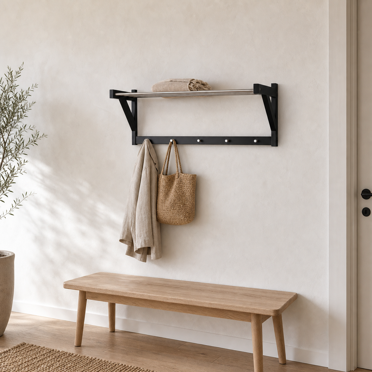 Prateleira de entrada Padova com cabides em ambiente natural e nórdico