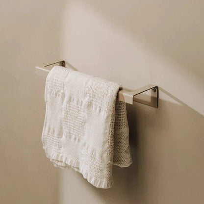Toallero Tallinn – barra para toalla baño en acero inoxidable-1
